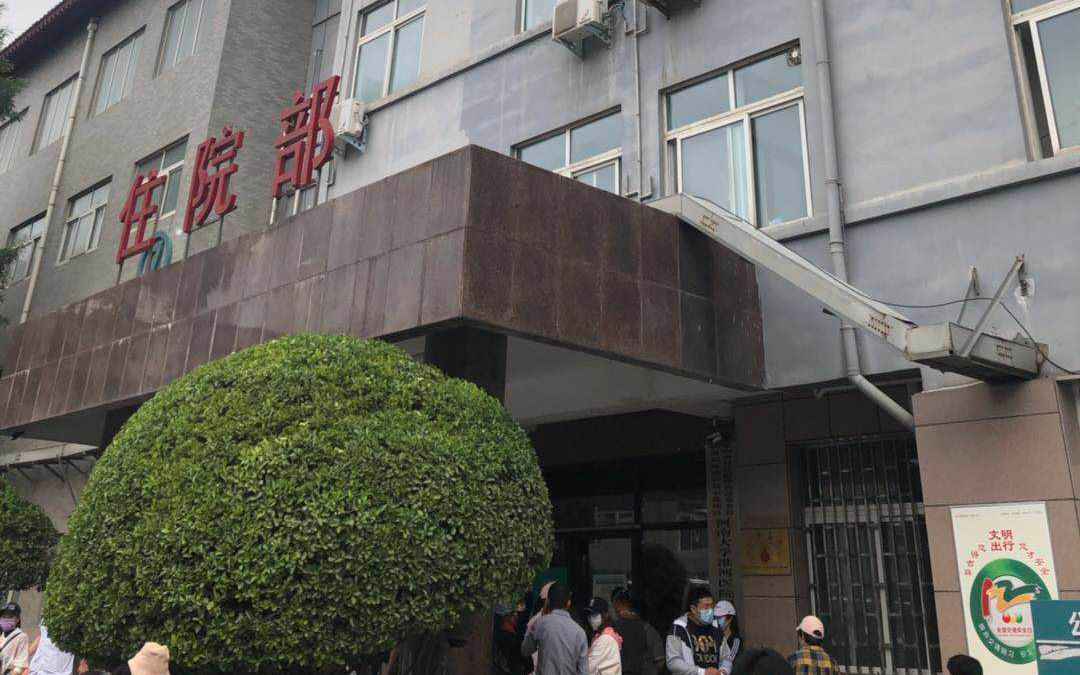 “抱错孩子”事件续:家属与28年前生产医院陷赔偿僵局